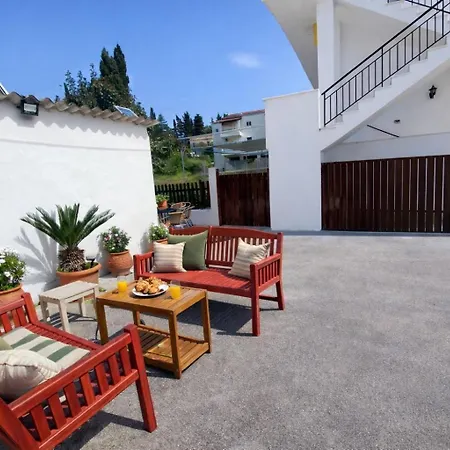 Olive ,balcony With Mountain View, Kitchenette, 1km To ,by Likeyourhome *
