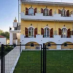 Olive ,balcony With Mountain View, Kitchenette, 1km To ,by Likeyourhome Apartment *