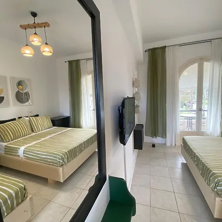 Olive ,balcony With Mountain View, Kitchenette, 1km To ,by Likeyourhome Apartment