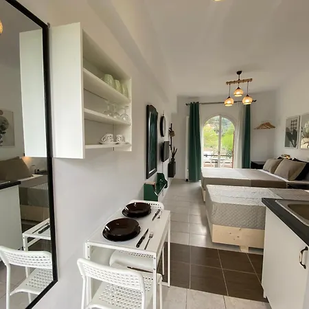 Olive ,balcony With Mountain View, Kitchenette, 1km To ,by Likeyourhome * Ermones