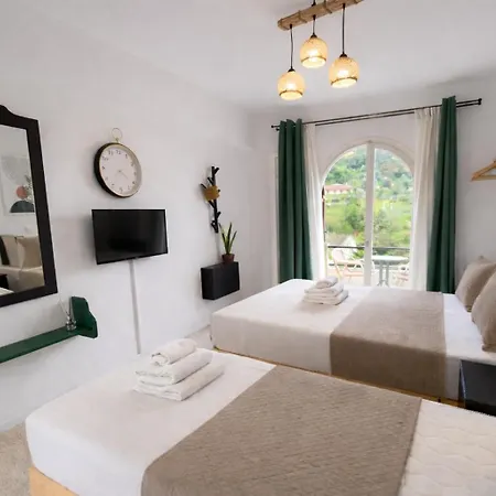 Olive ,balcony With Mountain View, Kitchenette, 1km To ,by Likeyourhome *