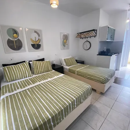 Olive ,balcony With Mountain View, Kitchenette, 1km To ,by Likeyourhome Apartamento Ermones