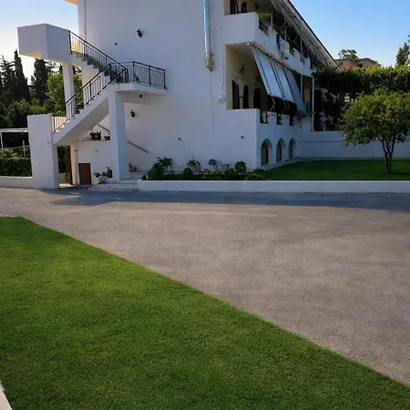 Appartement Olive ,balcony With Mountain View, Kitchenette, 1km To ,by Likeyourhome *