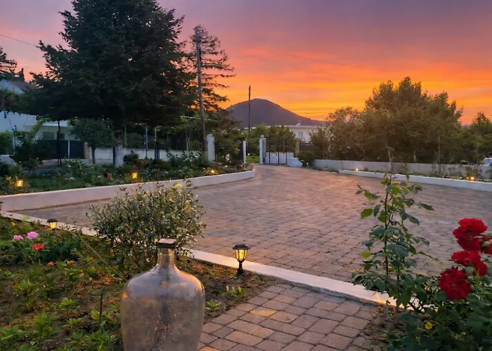 Appartement Olive ,balcony With Mountain View, Kitchenette, 1km To ,by Likeyourhome *